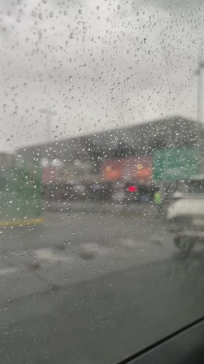 LIMPIADOR E IMPERMEABILIZANTE DE VIDRIOS