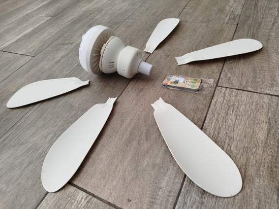 Mini Ventilador y foco led 2 en 1